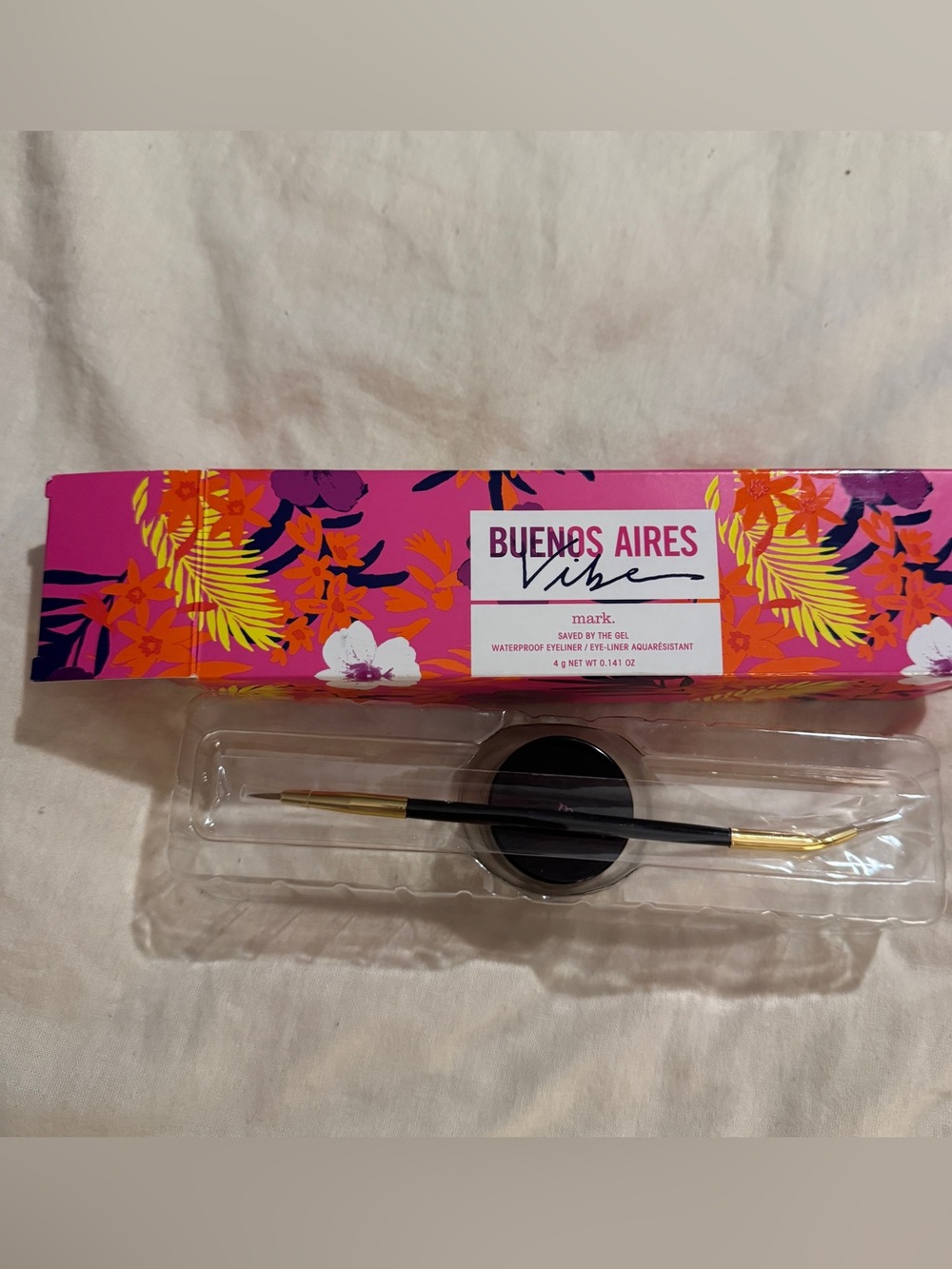 Avon mark. Buenos Aires Vibe "Saved By The Gel" Waterproof Eyeliner - NIB
